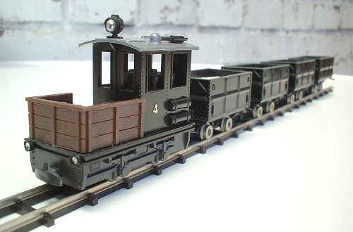 EGGER-BAHN work loco and Roco coal cars